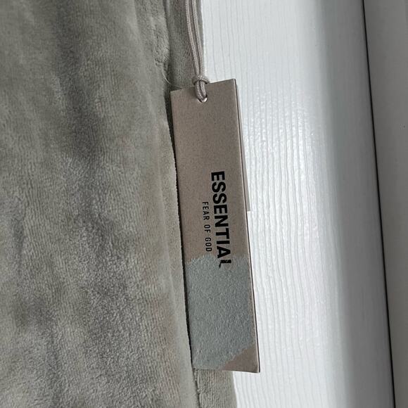 Fear of God Essentials Logo Patch Velour Pants NWT Large - Picture 3 of 7